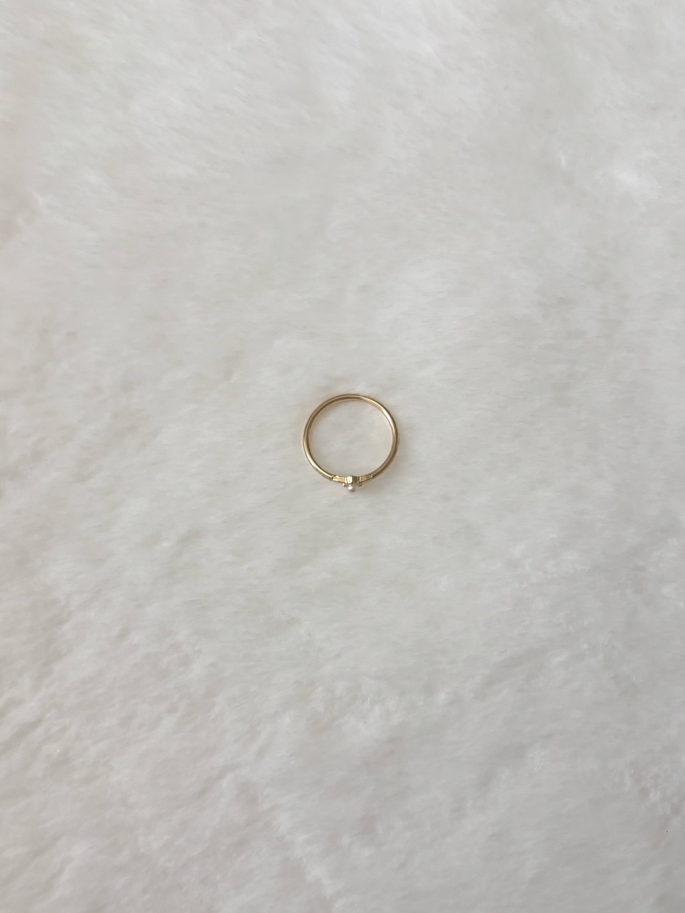 5/$15 🩷 MUST BUNDLE Delicate Gold Pearl Accent Ring - Picture 4 of 4